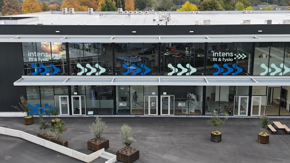Buiten aanzicht Intens fit & fysio, Rijksweg zuid 204